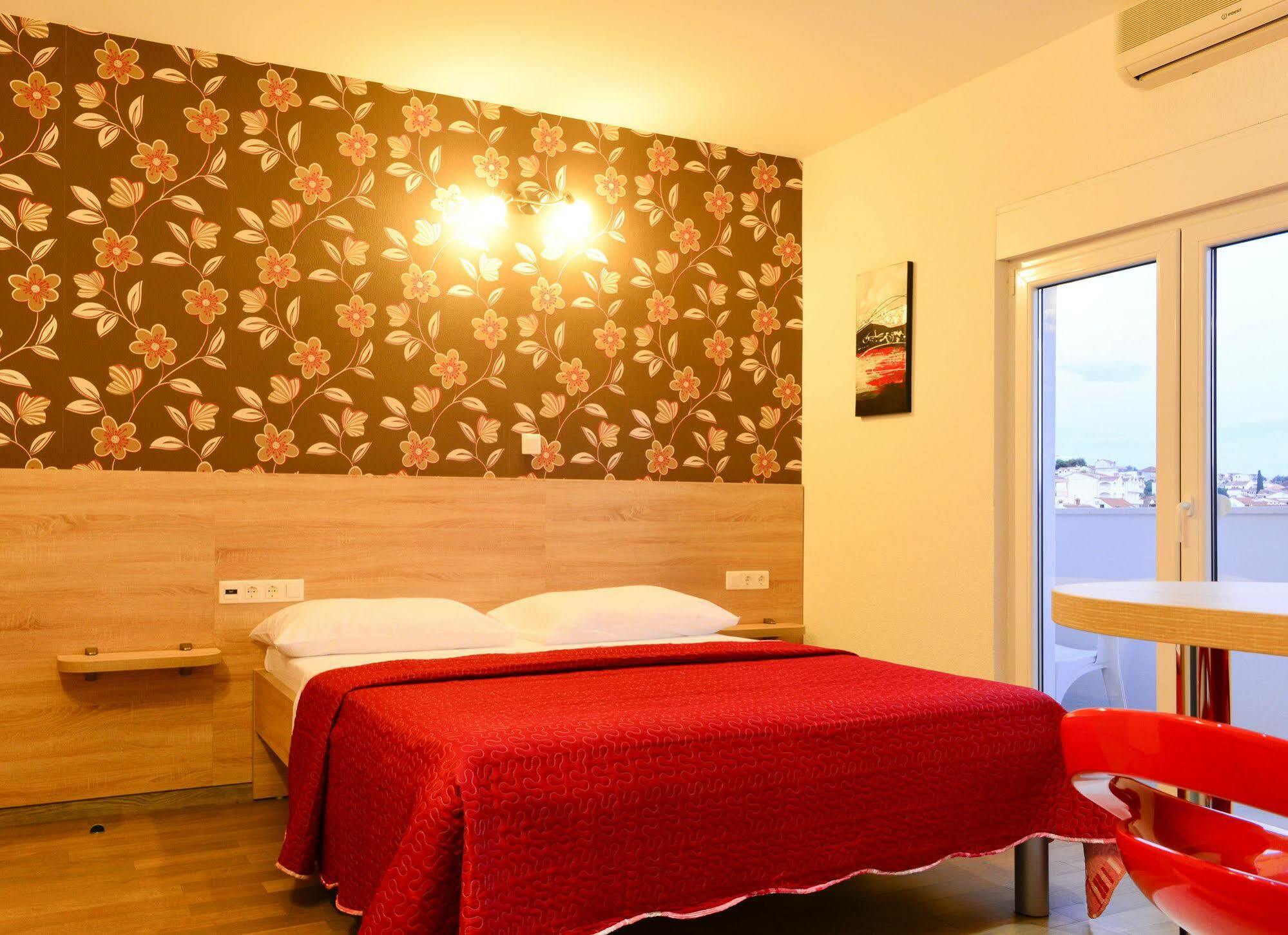 Luxury Apartments Villa Tea Трогір Екстер'єр фото