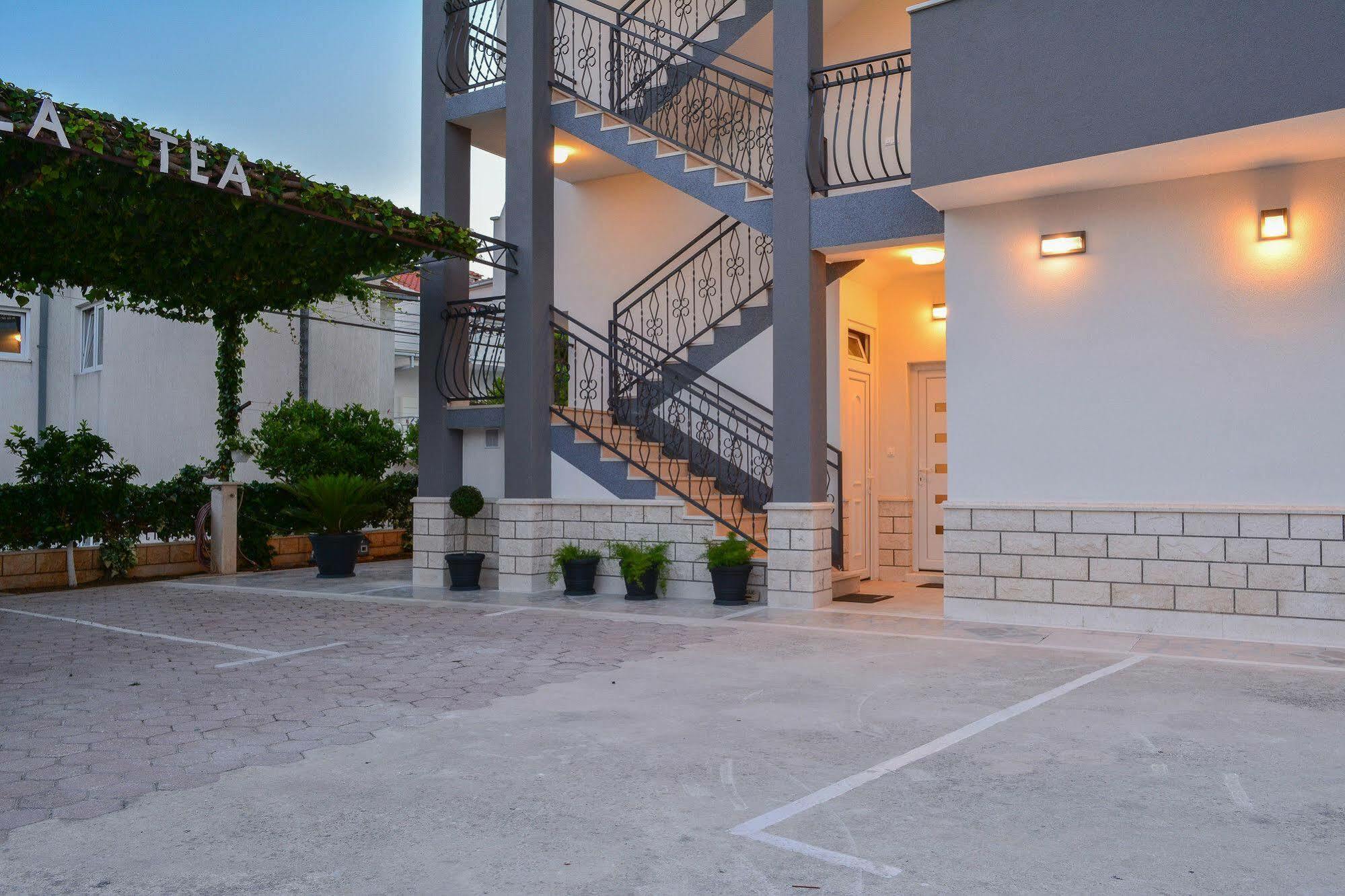 Luxury Apartments Villa Tea Трогір Екстер'єр фото